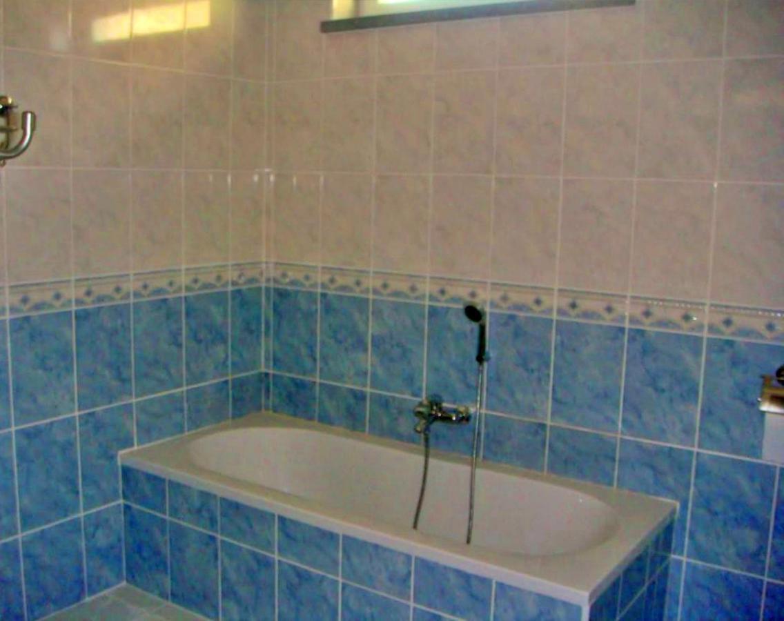 6 Persoons Woning Met Zwembad. Rustig Gelegen.