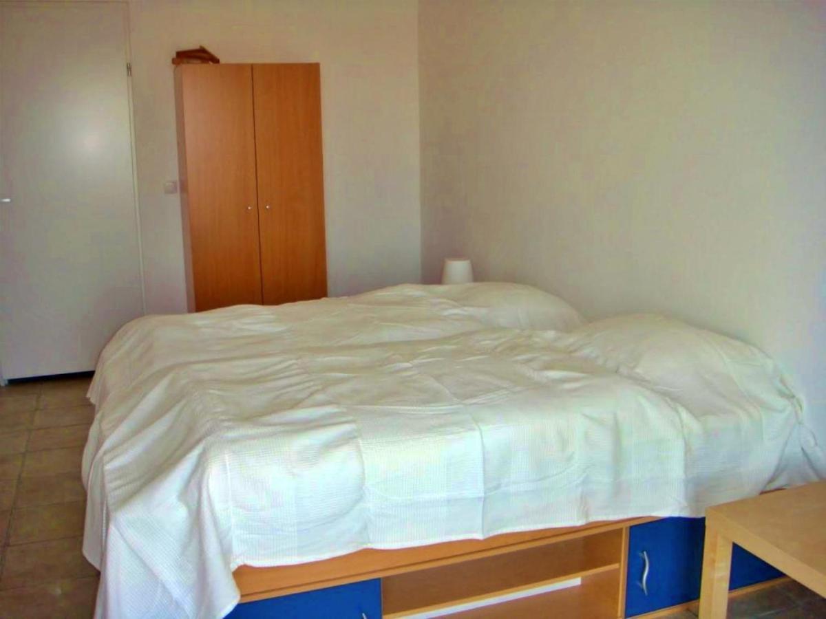 6 Persoons Woning Met Zwembad. Rustig Gelegen. Appartement