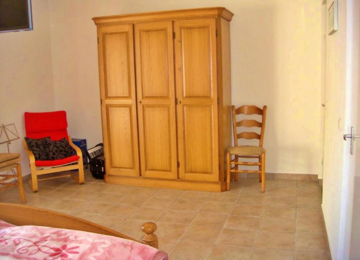 6 Persoons Woning Met Zwembad. Rustig Gelegen. Appartement Figueira e Barros